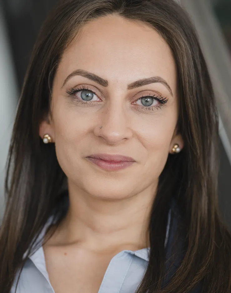 Giannoula-Sourjit Singh, Rechtsanwaltskanzlei BÖRGERS, Fachwanwälte für Baurecht, Architektenrecht, Immobilienrecht, Vergaberecht, Grundstücksrecht und Mietrecht - Berlin, Hamburg, Stuttgart, Nürnberg